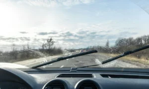 A Quick Guide to Auto Glass Repair and Safety